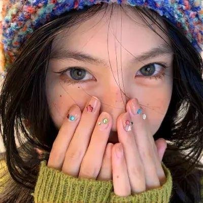 菊石海报
